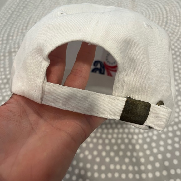 Never Worn Philadelphia 76ers White Hat with Adjustable back - Picture 3 of 5